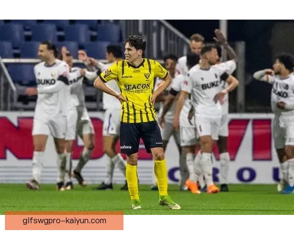 费耶诺德边路进攻战术再显威力，帮助球队状态回暖迎来逆转制胜。