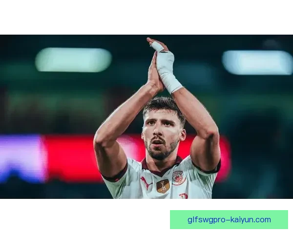 鲁本·迪亚斯在国家队中的领导力表现亮眼，受到广泛关注与认可。